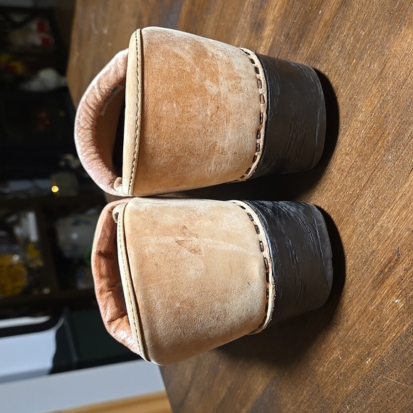 L.L. Bean Tan Suede Work Clogs Walking Clogs Womens Size 40  US 9/9.5 - Picture 3 of 7
